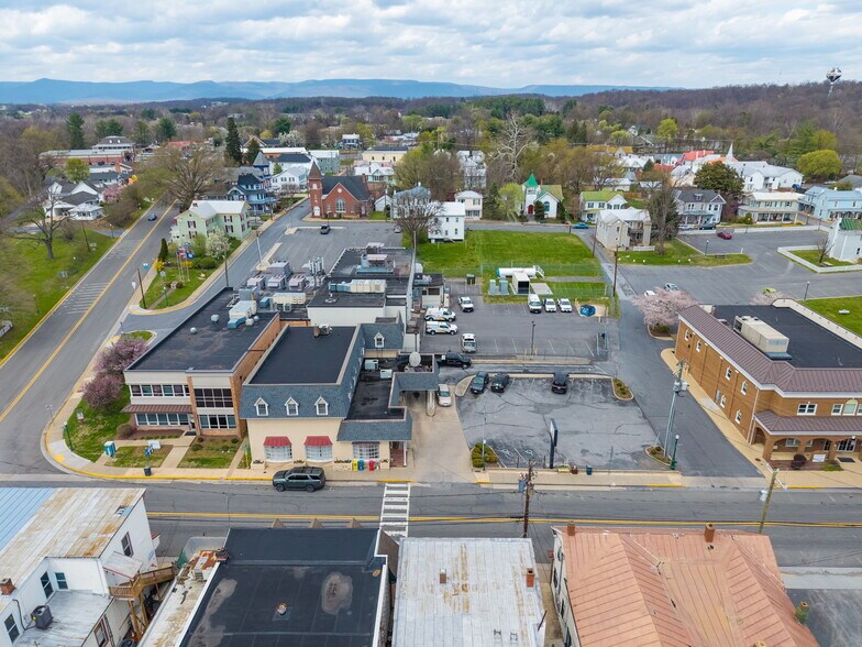 More Photos Of 120 S Main St, Edinburg General Retail For Sale