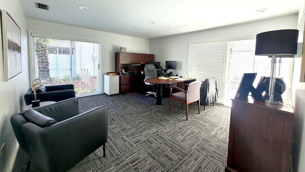 More Photos Of 302 3rd St, Neptune Beach Unknown For Lease