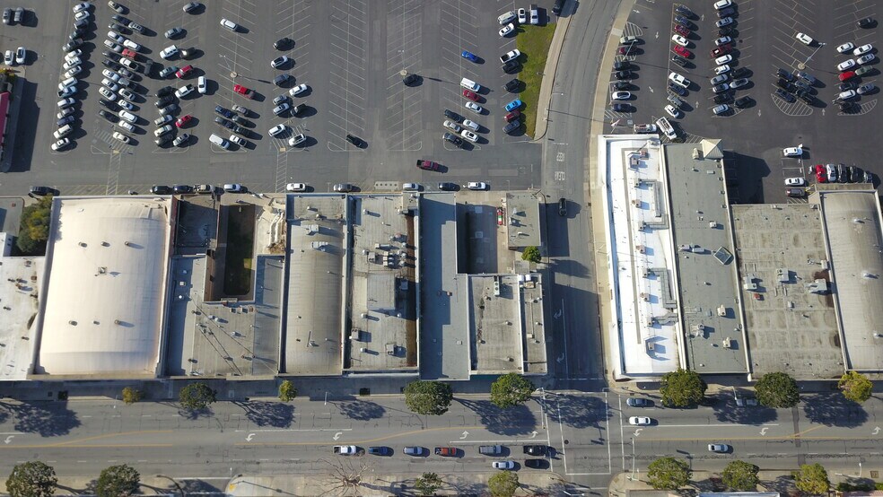 More Photos Of 900 S Main St, Salinas Bank For Lease