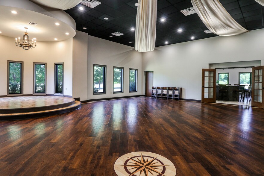 More Photos Of 14284 State Highway 322 N, Kilgore Lodge Meeting Hall For Sale
