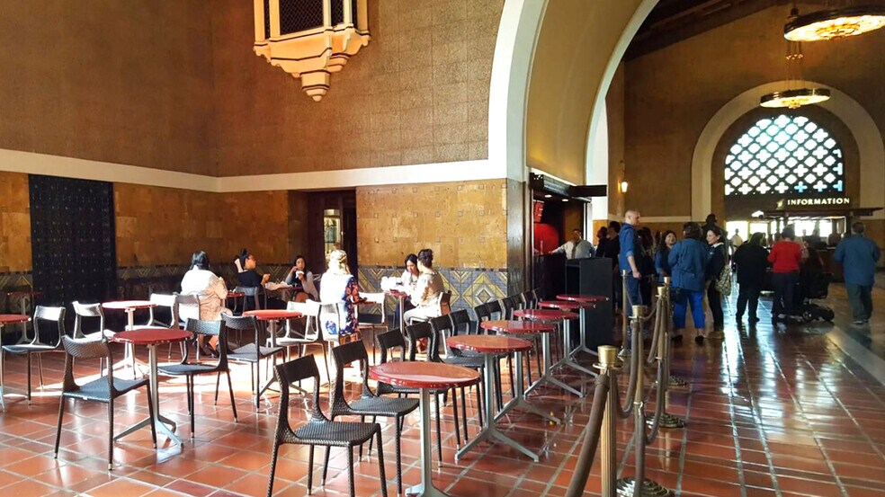 More Photos Of 800 N Alameda St, Los Angeles General Retail For Lease