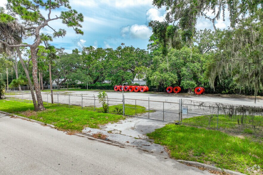 More Photos Of 1407 8th Ave E, Bradenton Land For Lease