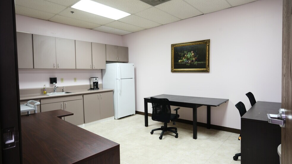 More Photos Of 6180 Riverside Dr, Chino Storefront Retail Office For Lease