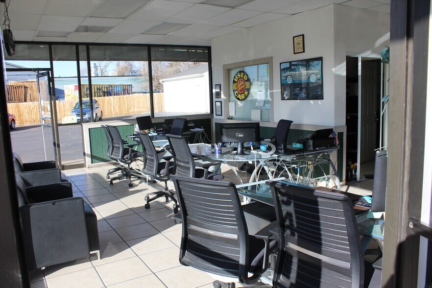 More Photos Of 4094 S Broadway, Englewood Auto Dealership For Lease