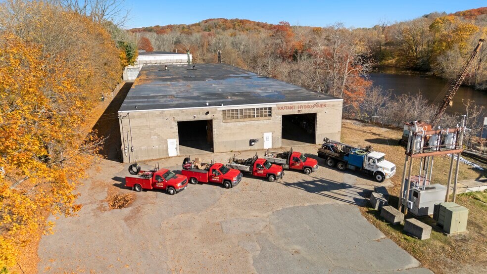 More Photos Of 137 Providence St, Putnam Warehouse For Sale