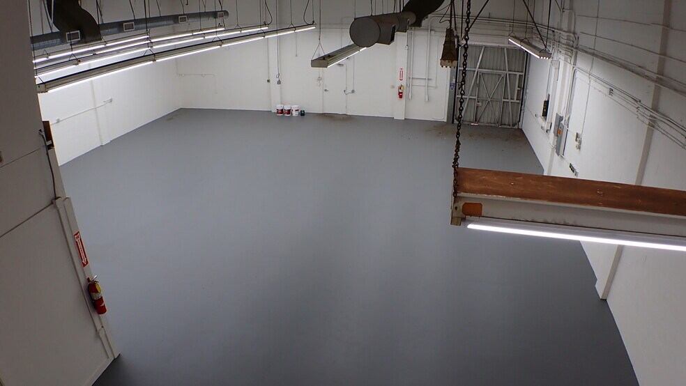 More Photos Of 519 S Flower St, Burbank Warehouse For Lease