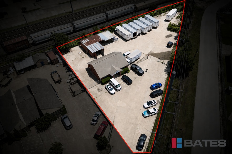Primary Photo Of 423 Gautney St, Garland Showroom For Sale