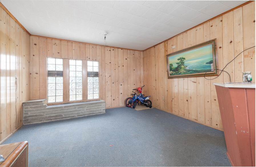 More Photos Of 730 N Main St, Port Allegany Hotel For Sale