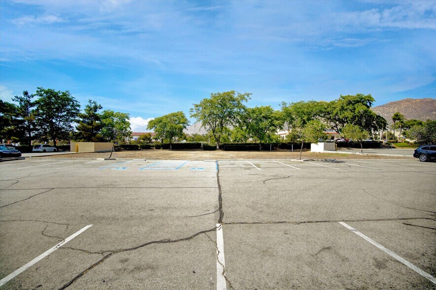 More Photos Of Canyon Springs Parkway, Riverside Land For Lease