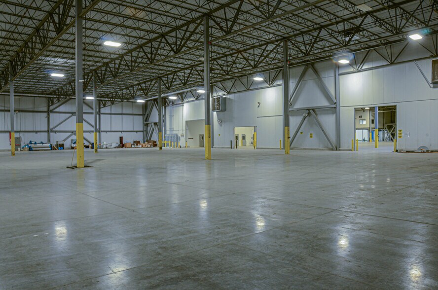 More Photos Of 210 Ski Village Dr, Mount Shasta Distribution For Sale