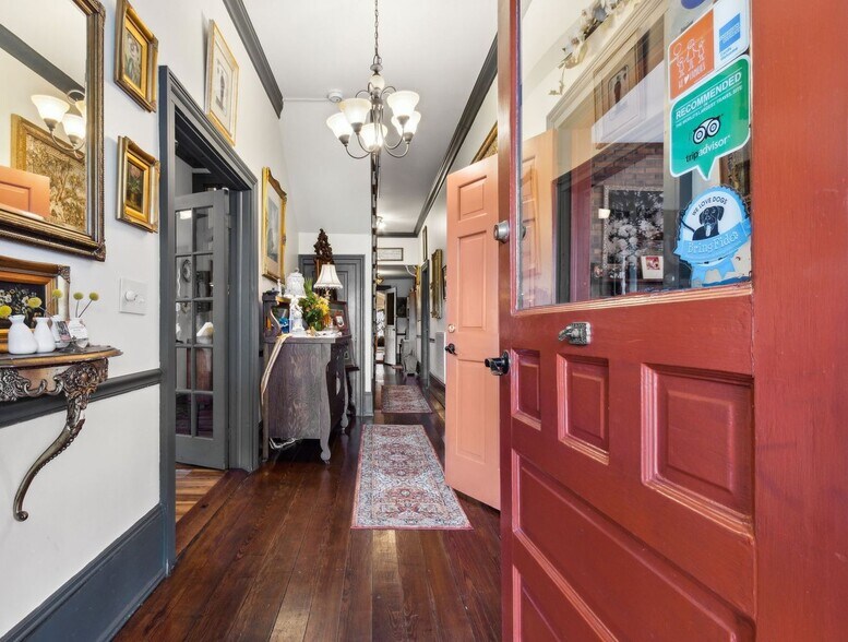 More Photos Of 209 Osborne St, Saint Marys Flex For Sale