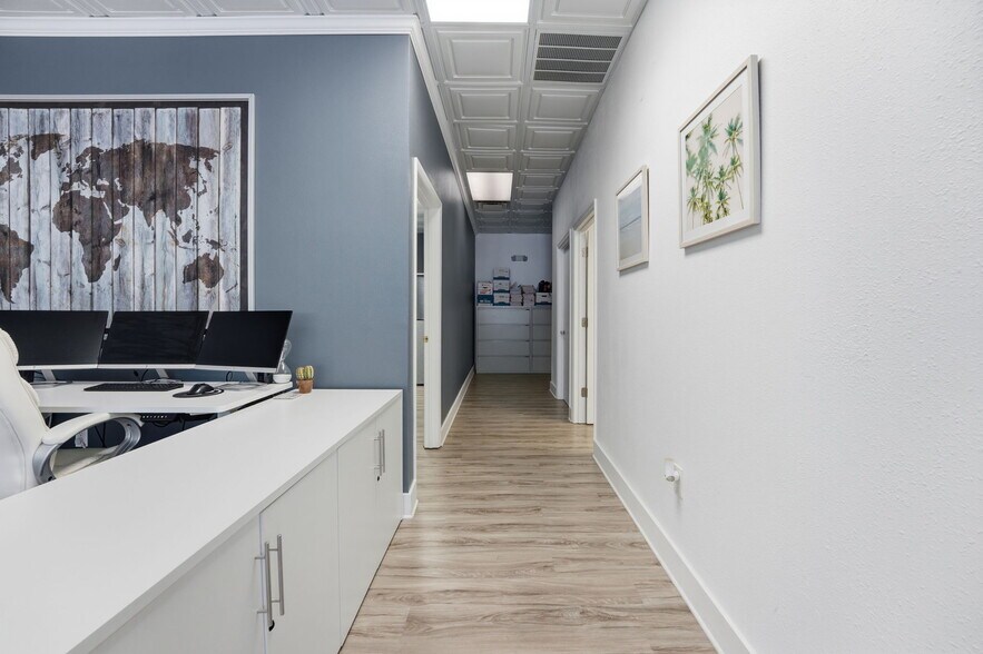 More Photos Of 5404 Hoover Blvd, Tampa Medical For Sale