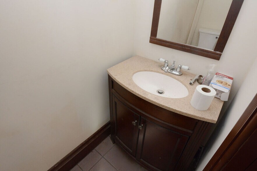 More Photos Of 101 S Main St, Richlandtown Restaurant For Sale