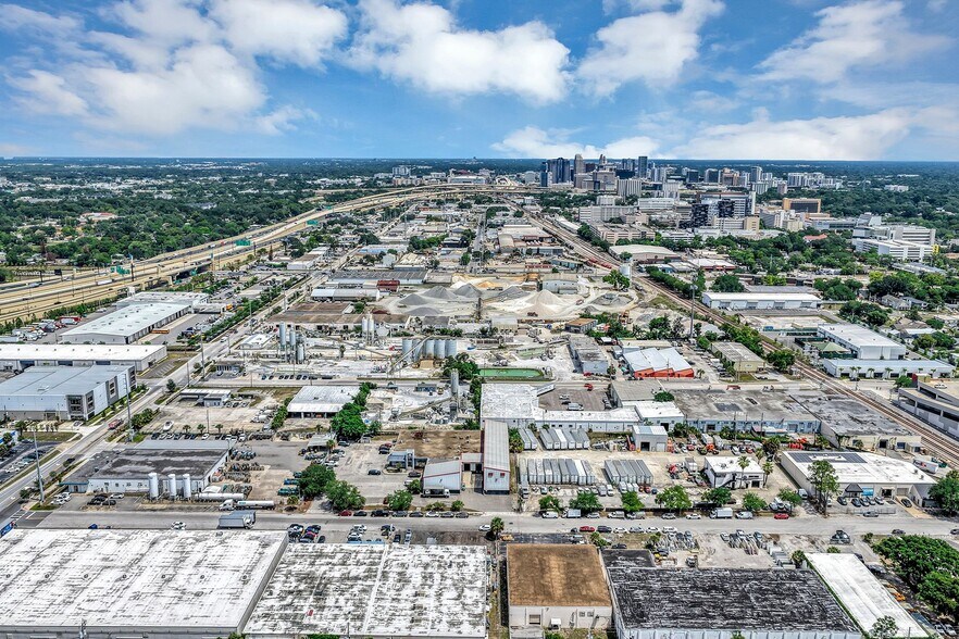 More Photos Of 380 27th St, Orlando Warehouse For Sale