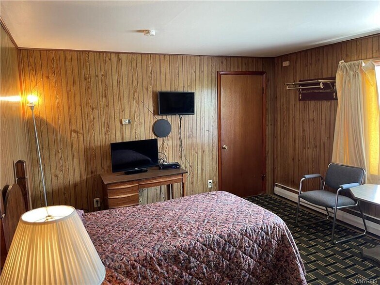 More Photos Of 1630 Southwestern blvd, West Seneca Hotel For Sale