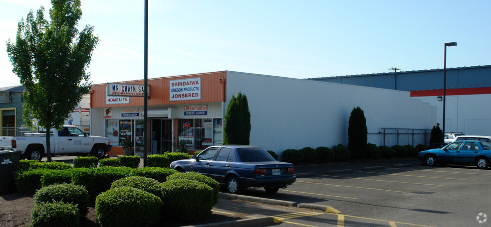 Primary Photo Of 2060 W 6th Ave, Eugene Freestanding For Lease