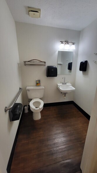 More Photos Of 8811 Front Beach Rd, Panama City Beach Medical For Lease