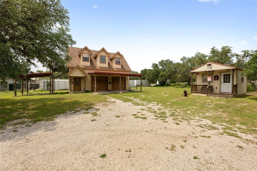 More Photos Of 704 FM 2325, Wimberley Office For Sale