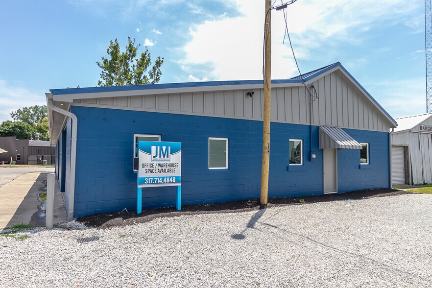 More Photos Of 925 Virginia St, Shelbyville Warehouse For Lease