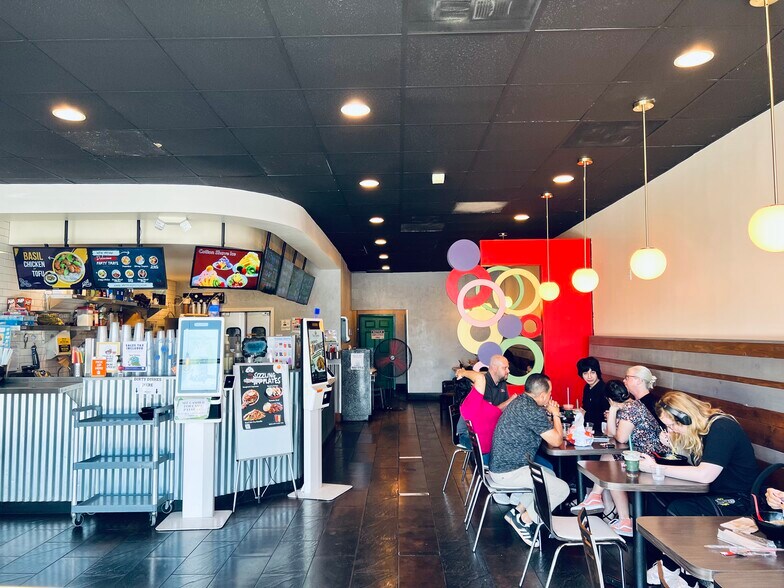More Photos Of 1431-1449 Colorado Blvd, Pasadena Restaurant For Lease