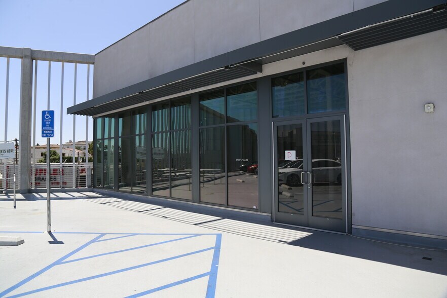 More Photos Of 1302-1342 S La Brea Ave, Los Angeles General Retail For Lease