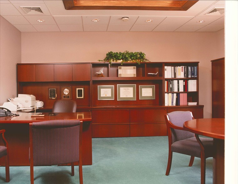 More Photos Of 6200 Harford Rd, Baltimore Storefront Retail Office For Lease