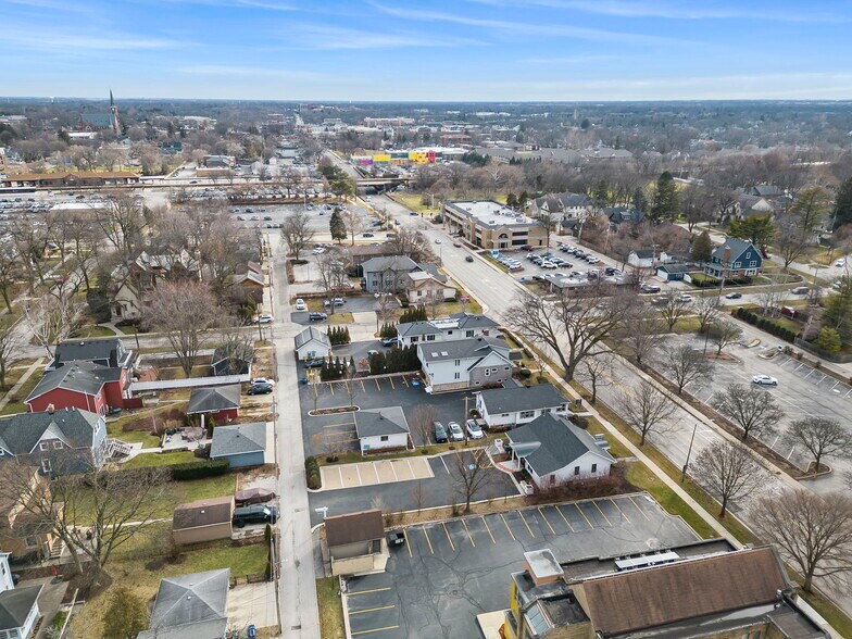 More Photos Of 610 N Washington St, Naperville Office For Lease