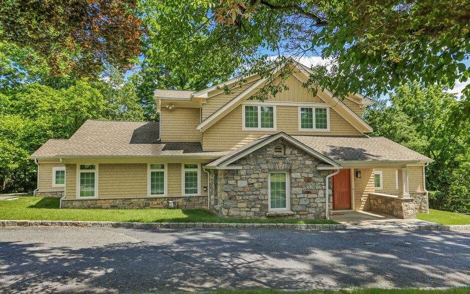 More Photos Of 2-4 Hardscrabble Rd, North Salem Office Residential For Sale