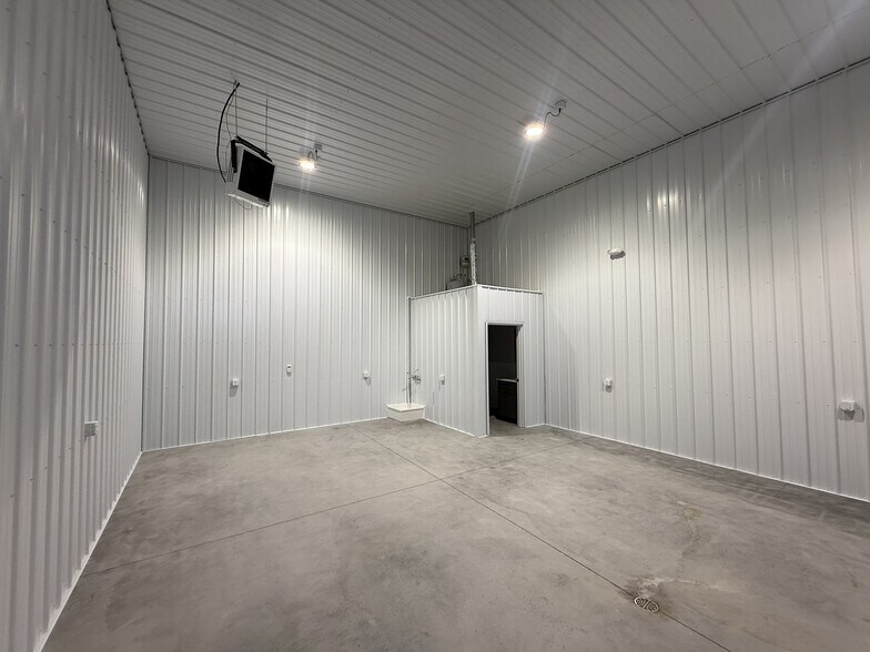 More Photos Of 699 Hopewell Dr, Heath Unknown For Lease