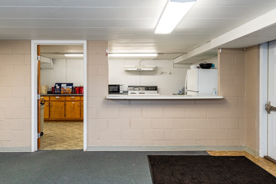More Photos Of 4445 Wilmington Pike, Dayton Religious Facility For Sale