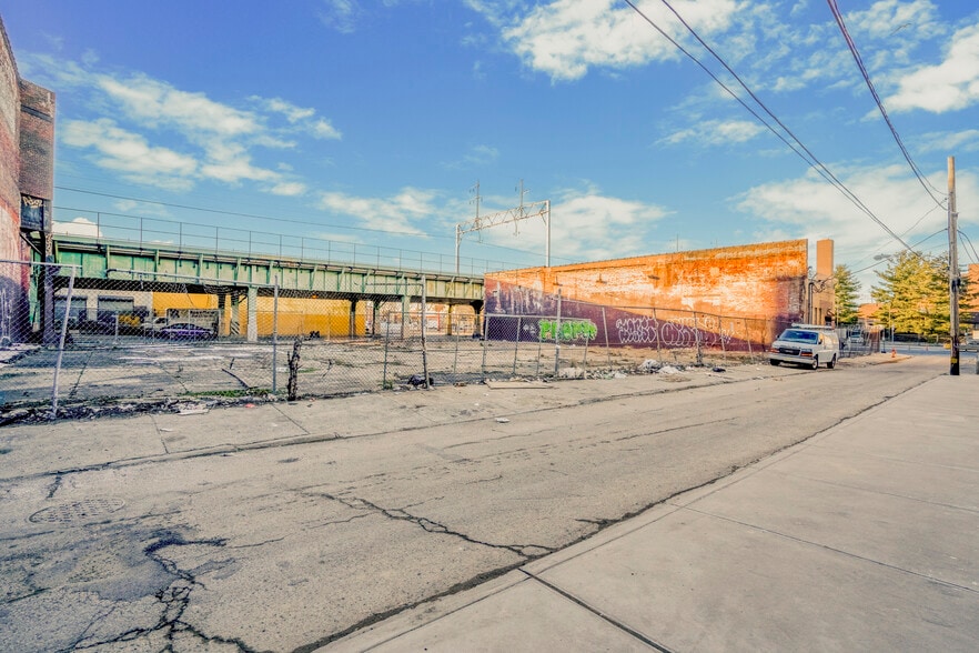 More Photos Of 975-89 N 9th st, Philadelphia Land For Lease