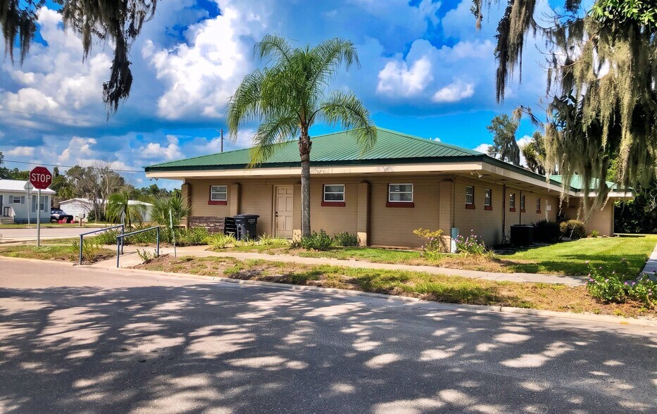 More Photos Of 302 W Main St, Bowling Green Healthcare For Sale