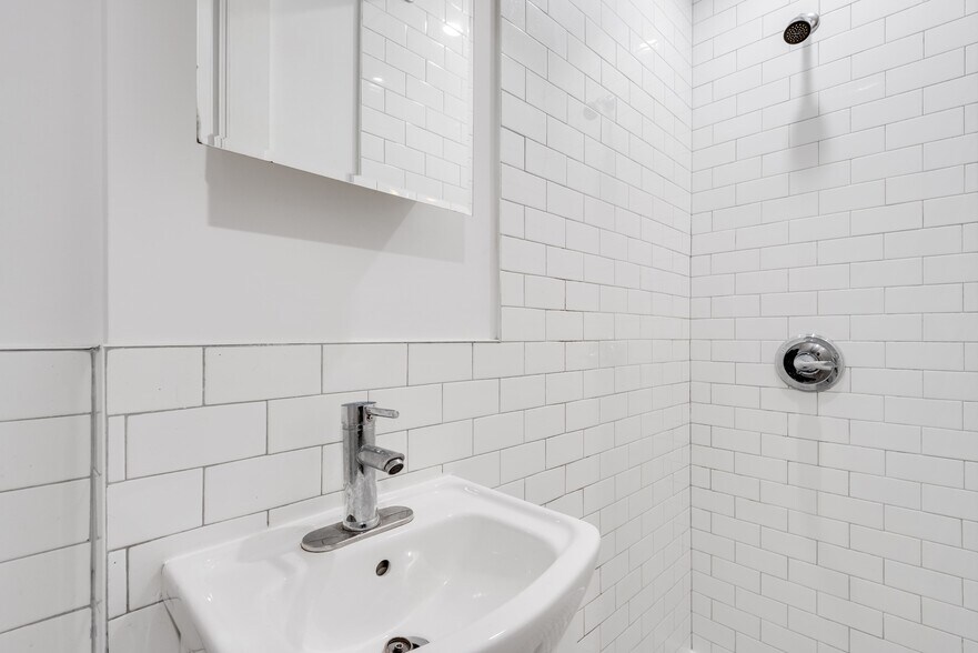 More Photos Of 272 Smith St, Brooklyn Apartments For Sale