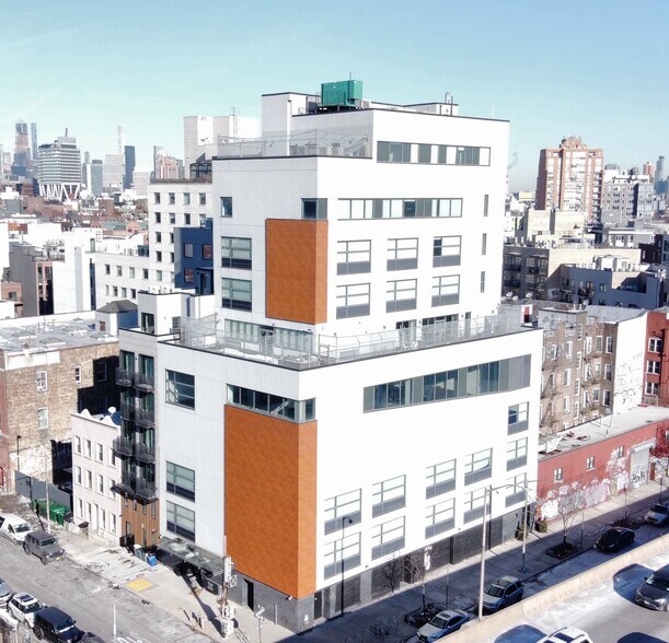 More Photos Of 297-299 N 7th St, Brooklyn Schools For Lease