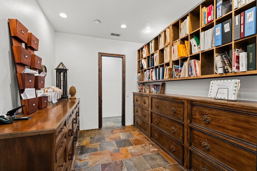 More Photos Of 1703 Highway 35 S, Rockport Office Residential For Sale