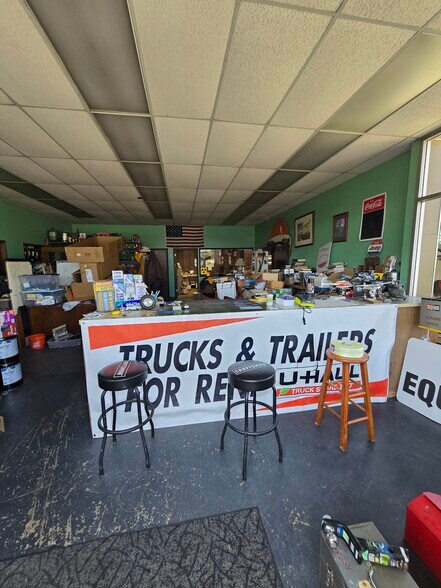 More Photos Of 2121 Commerce St, Aberdeen Industrial For Sale