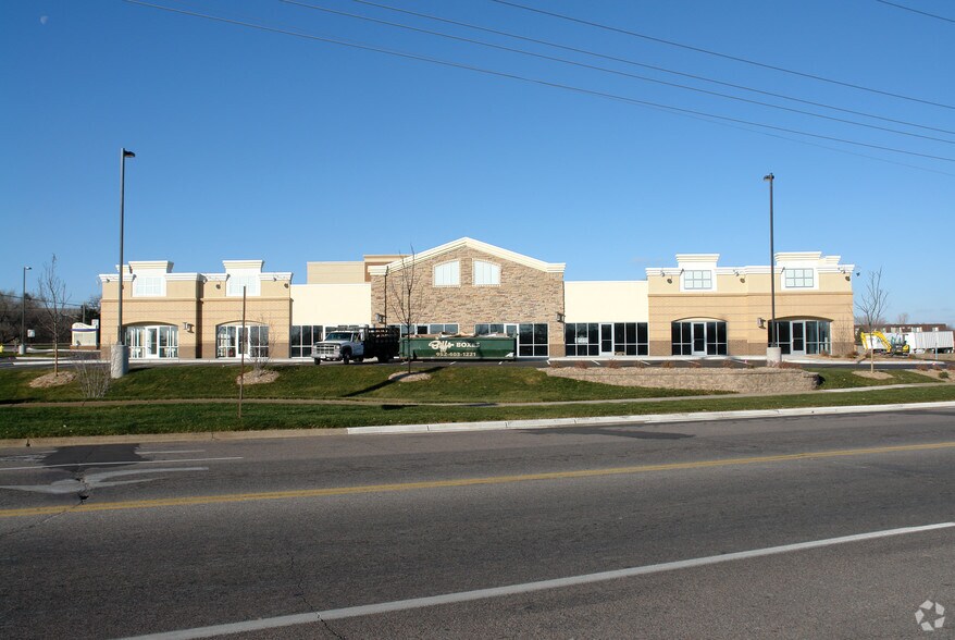 More Photos Of 11650 Round Lake Blvd, Coon Rapids General Retail For Sale