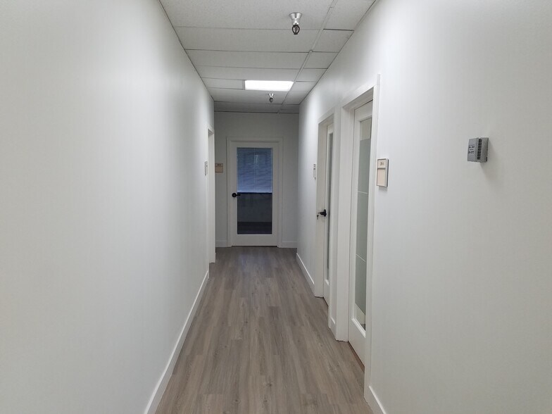 More Photos Of 2503 Eastbluff Dr, Newport Beach Medical For Lease