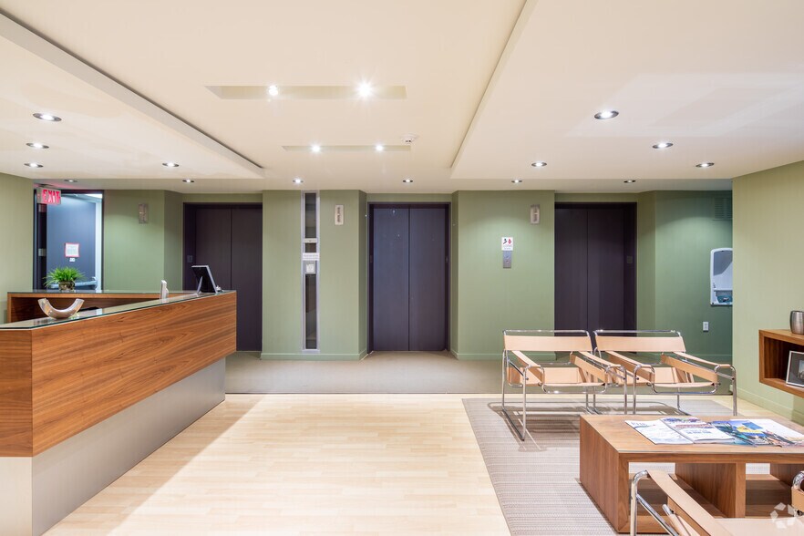 More Photos Of 121 Richmond St W, Toronto Office For Lease