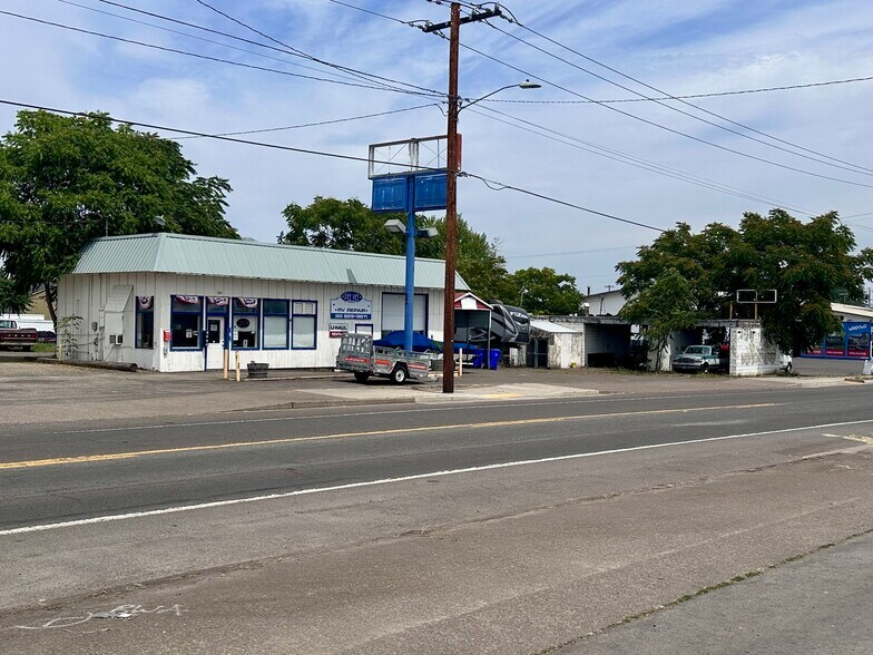 More Photos Of 301 W Main St, Molalla Land For Sale