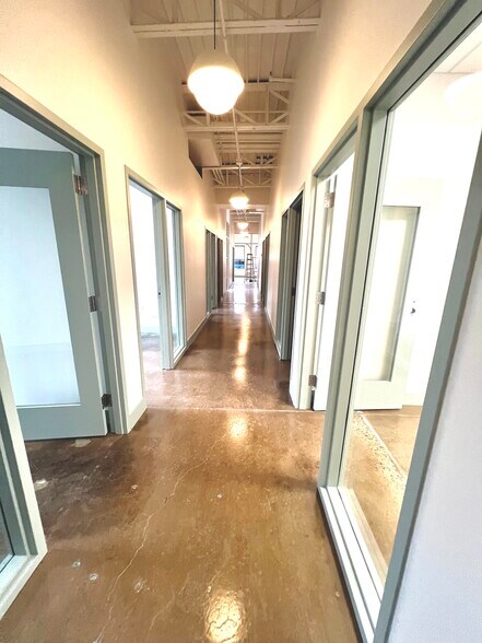 More Photos Of 142 5th St, Edmond Specialty For Lease