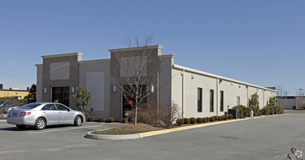 More Photos Of 616 Village Dr, Virginia Beach Office For Lease