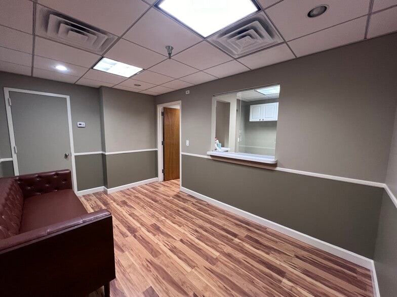 More Photos Of 7610 Carroll Ave, Takoma Park Medical For Sale