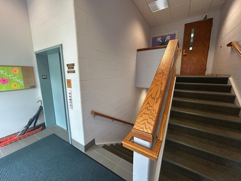 More Photos Of 11565 Pippin Rd, Cincinnati Religious Facility For Sale