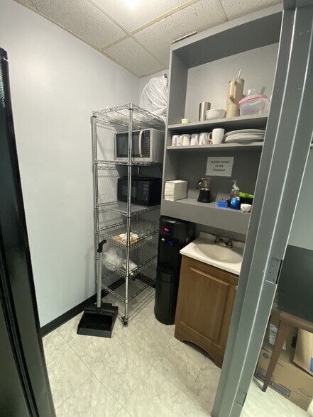 More Photos Of 3401 Davie Blvd, Fort Lauderdale Coworking Space