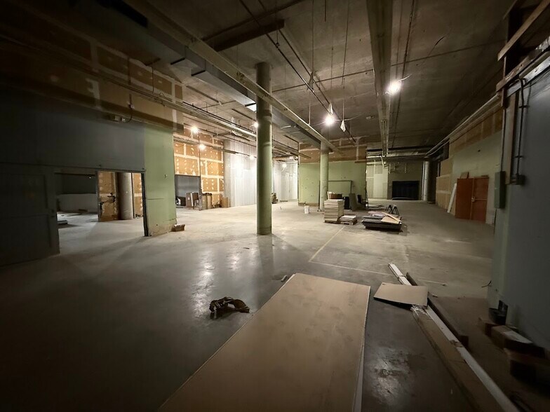 More Photos Of 2700 Miamisburg Centerville Rd, Dayton Storefront Retail Office For Lease
