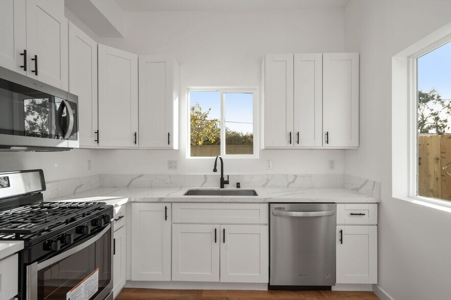 More Photos Of 4161 Clairemont Mesa Blvd, San Diego Apartments For Sale