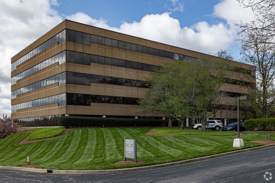 More Photos Of 402 Bna Dr, Nashville Office For Lease