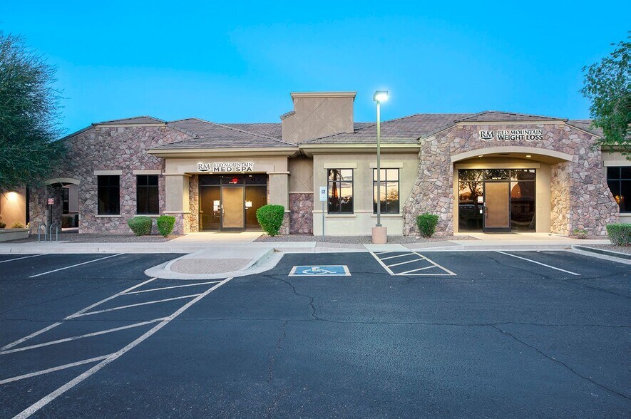 More Photos Of 1635 N Greenfield Rd, Mesa Medical For Lease