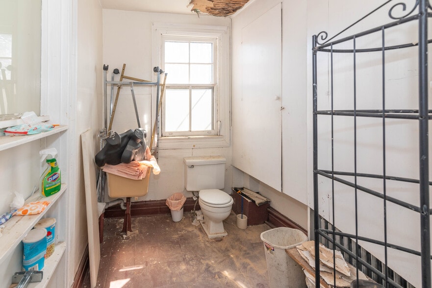 More Photos Of 2211 E Monument St, Baltimore Storefront Retail Residential For Sale